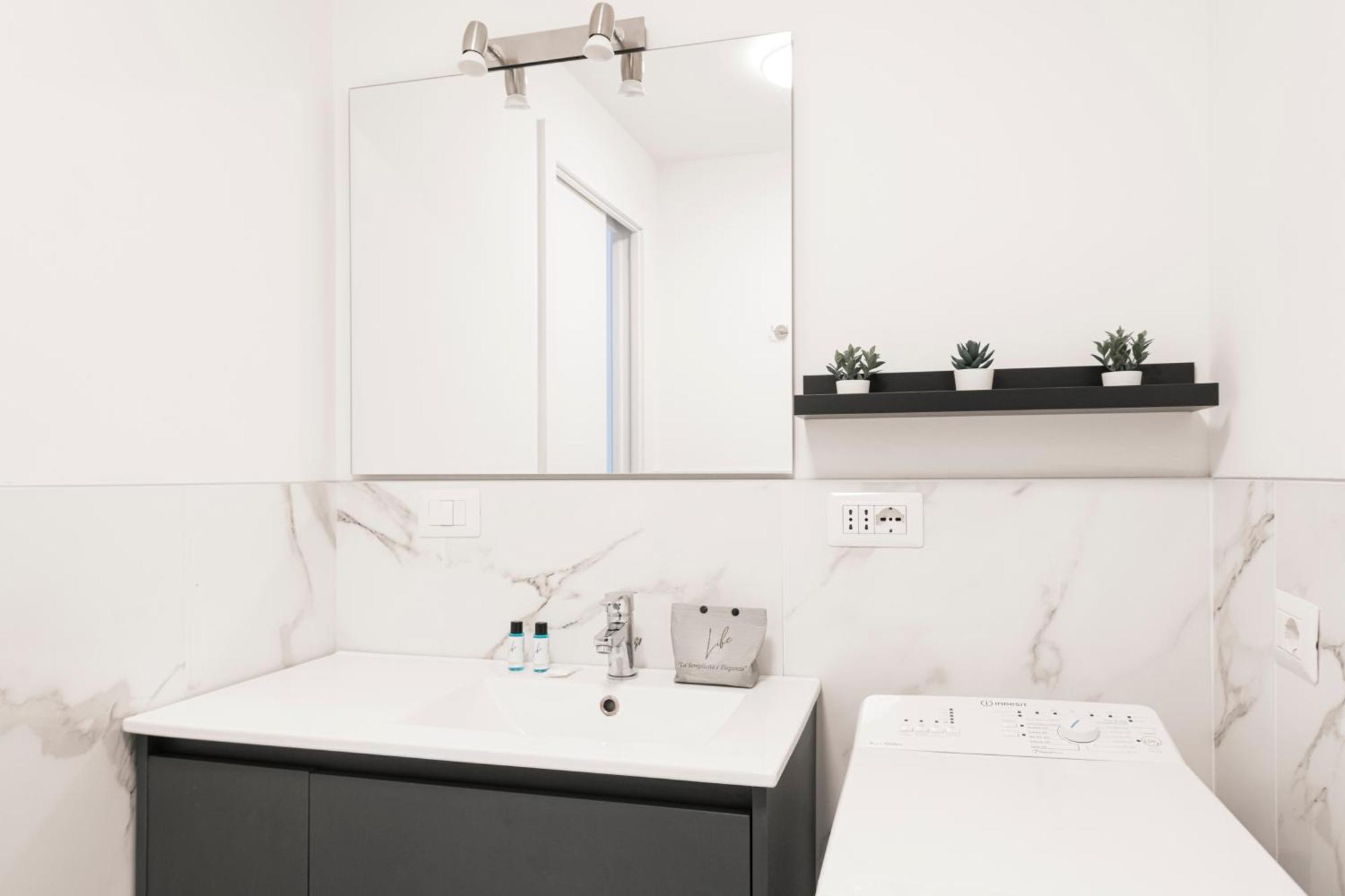 Easylife - Appartamento Elegante Moderno E Accogliente - La Tua Oasi In Citta Milan Extérieur photo